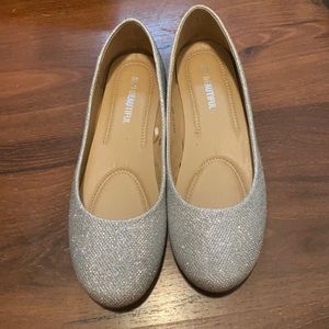Women’s dress flats